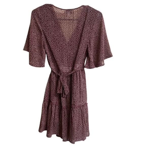 625. Shareen collections australian floral Cottagecore feminine wrap dress - Picture 2 of 9